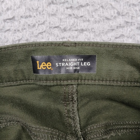 Lee Women's 4M Olive Green Straight Leg Pants Mid Rise Relaxed Fit - Picture 3 of 8